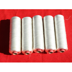 5 grosses bobines de fil de soie blanc pour broder