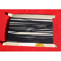 cordon rond ou lacet noir vintage neuf sur plaque