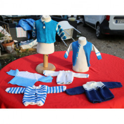 lot pulls et gilets laine tricot main pour bébés ou poupées