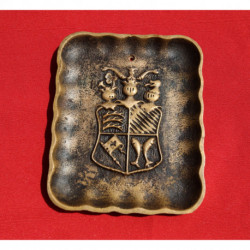 emblème ou armes de MONTBELIARD plaque en métal doré ancien